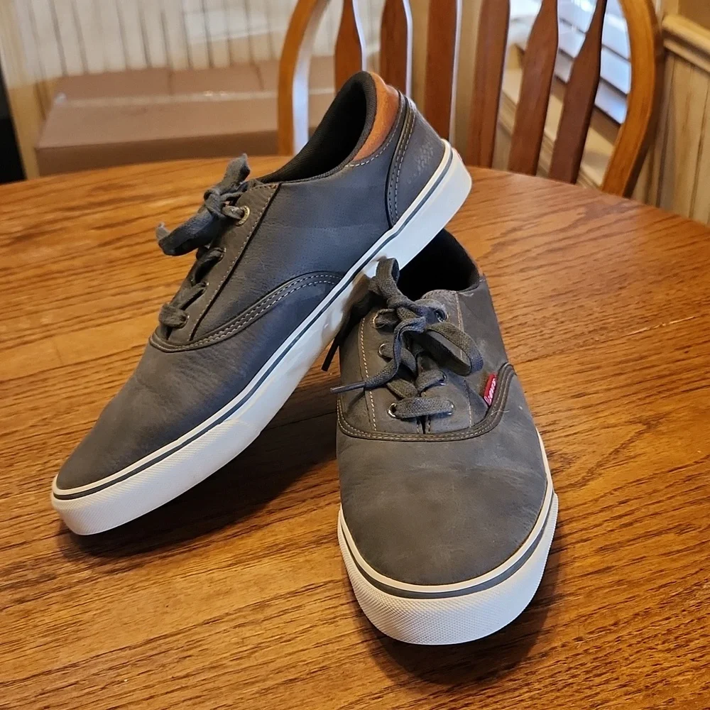 Levi Tie Sneakers Size 10